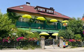 Pension Am Campus Velden